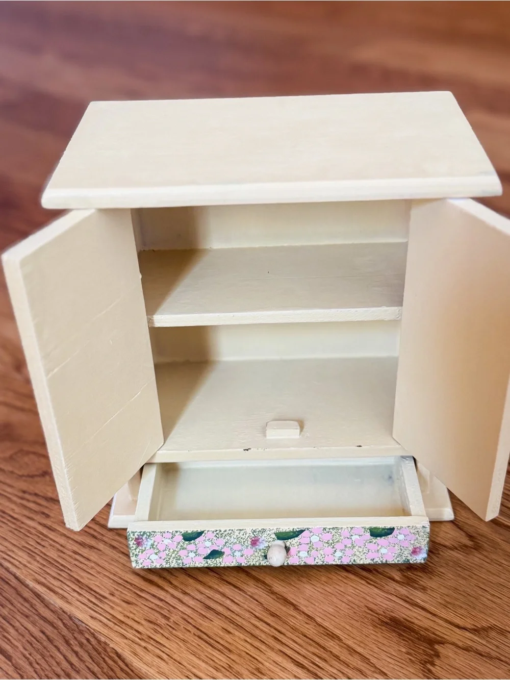 N/A cute wooden